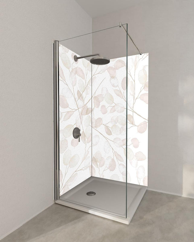 Duschrückwand - Elegante weiße Blätter mit Grauakzenten