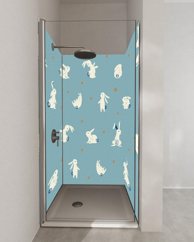 Duschrückwand - Kindliches Kaninchen Muster auf Blau