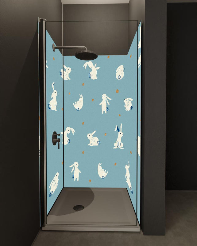 Duschrückwand - Kindliches Kaninchen Muster auf Blau