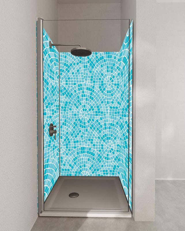 Duschrückwand - Mosaik-Design in Türkisblau mit geometrischen Mustern