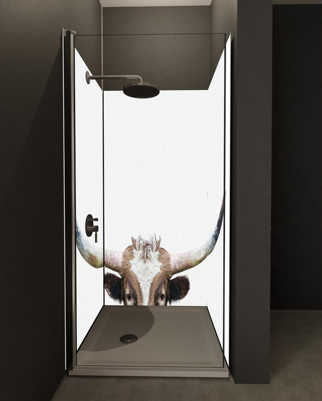 Duschrückwand - Spähende Longhorn-Kuh