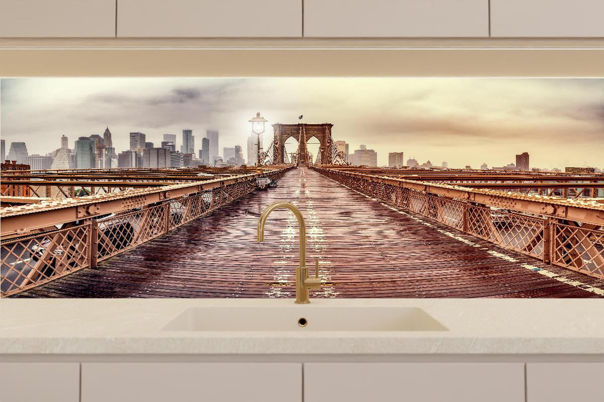 Küchenrückwand - Ansicht der Brücke auf die Stadt