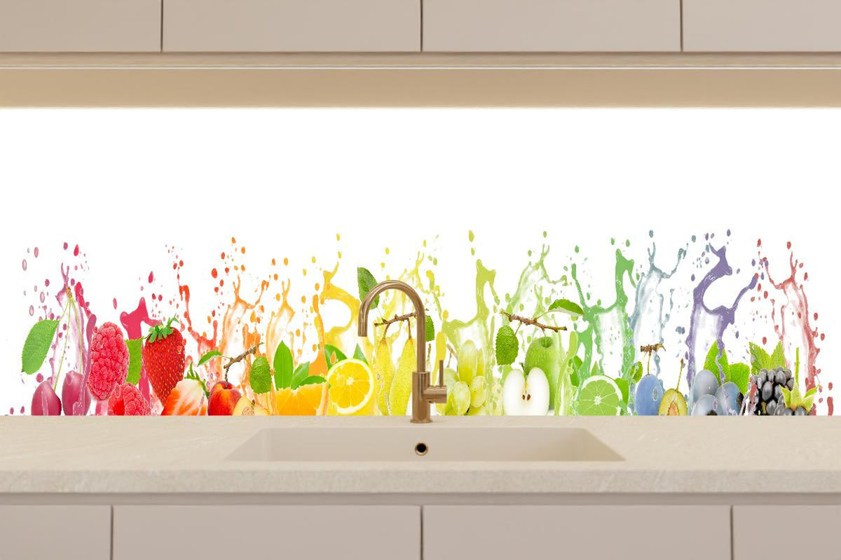 Küchenrückwand - Bunte spritzige Früchte