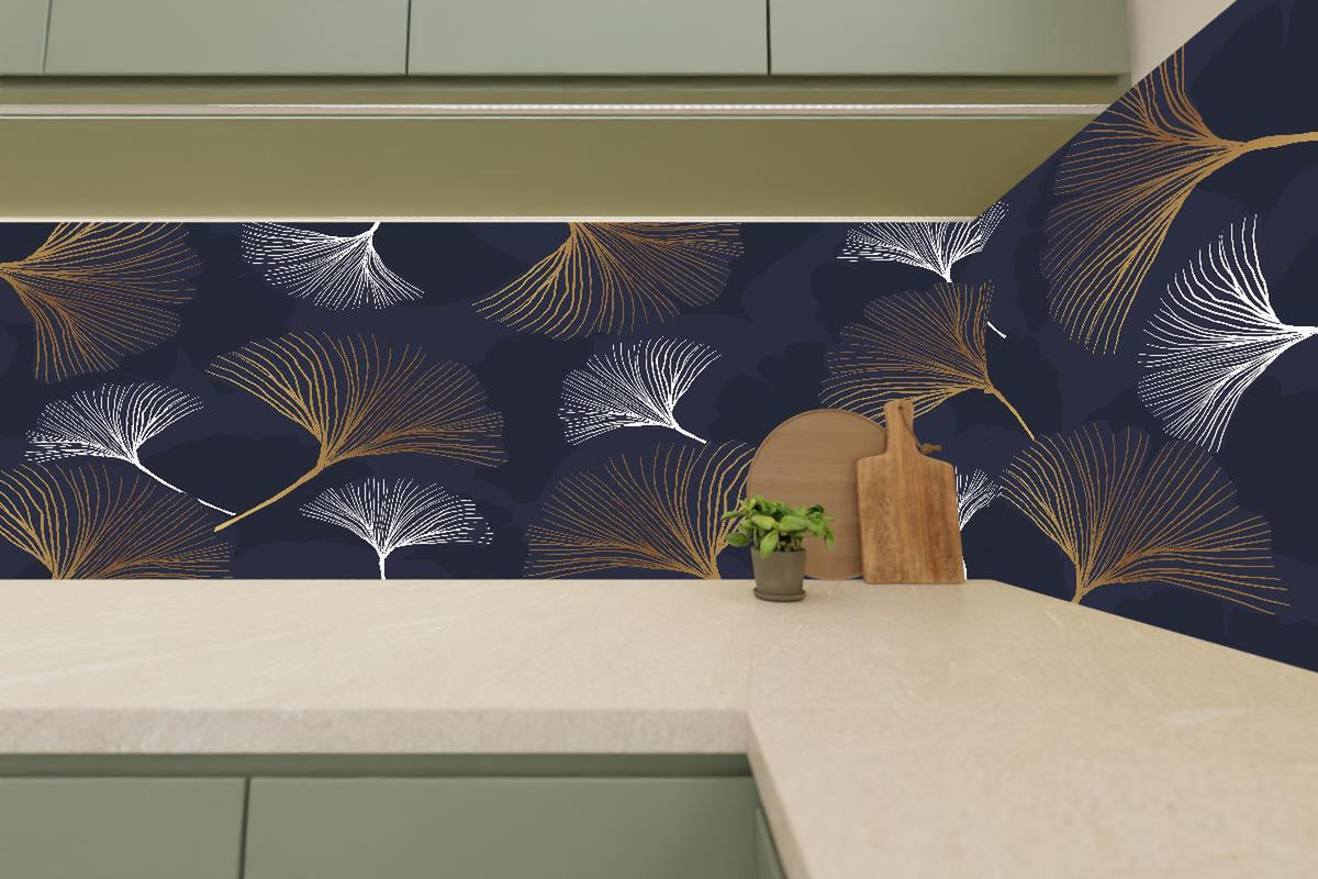 Küchenrückwand - Eleganter metallischer Farn auf dunklem Hintergrund