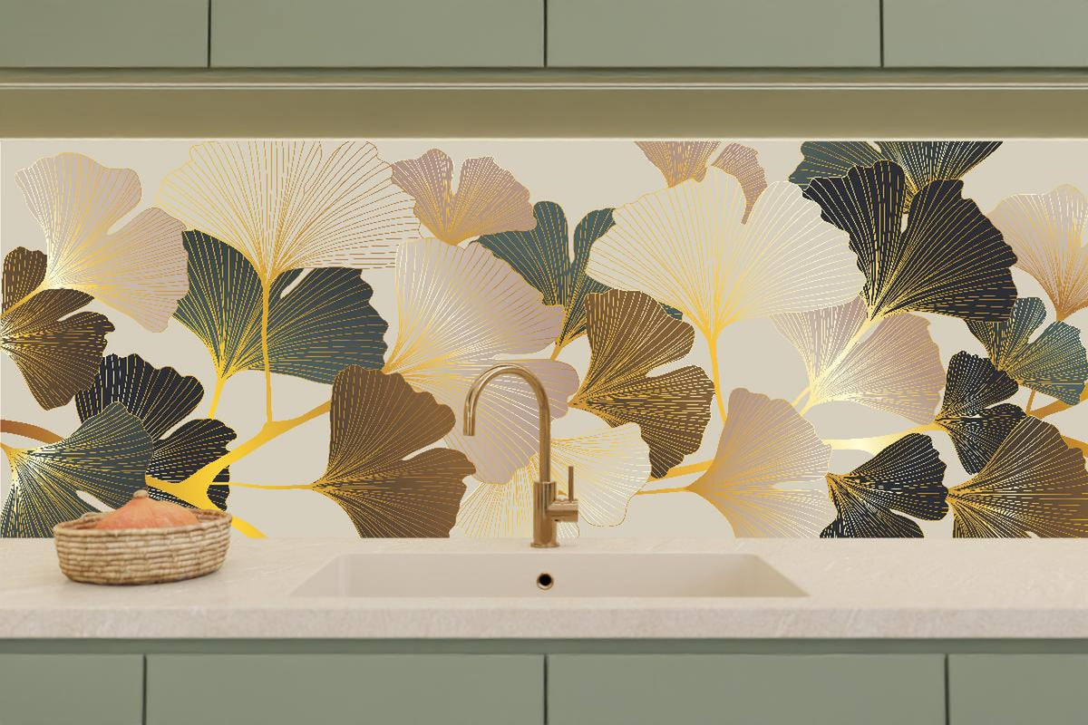 Küchenrückwand - Elegantes Ginkgo-Blattmotiv mit goldfarbenen Akzenten