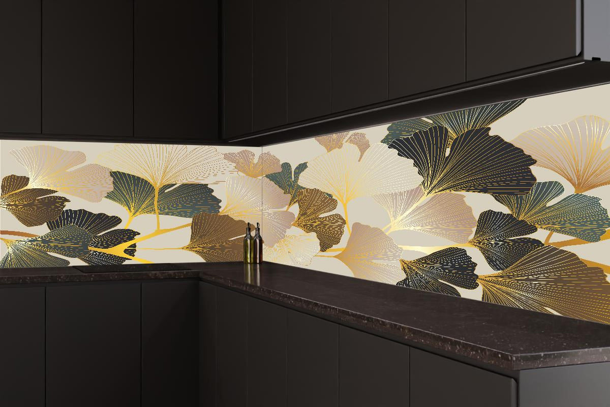 Küchenrückwand - Elegantes Ginkgo-Blattmotiv mit goldfarbenen Akzenten
