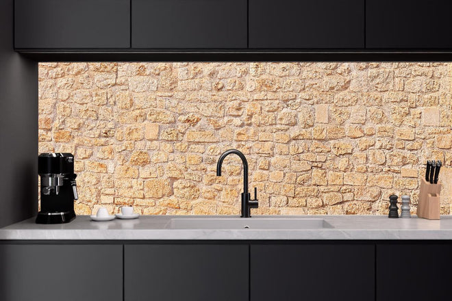 Küchenrückwand - Massive braune Steinfassade