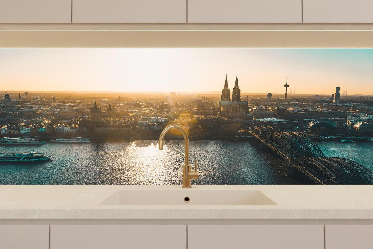 Küchenrückwand - Panoramablick auf Köln bei Sonnenaufgang
