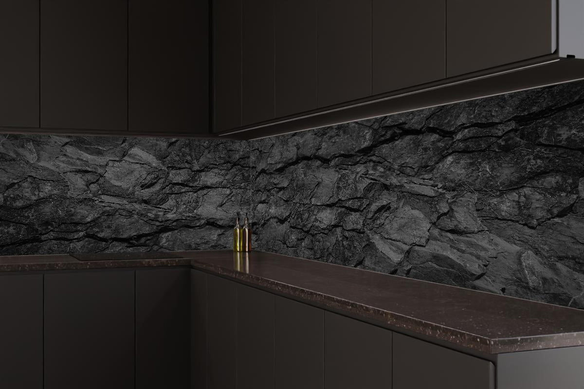 Küchenrückwand - Schwarze Gesteinstextur mit Rissen