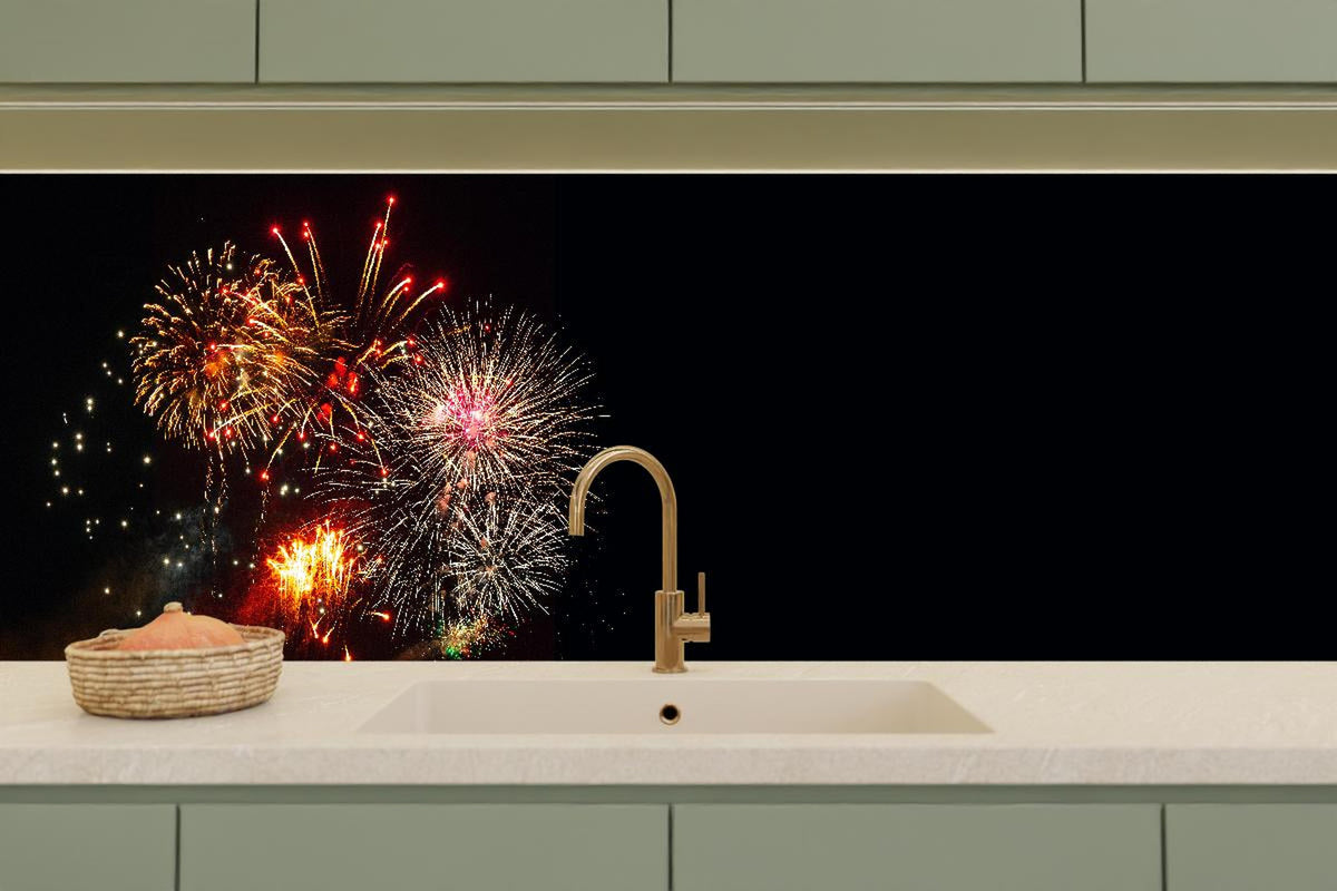 Küchenrückwand - Spektakuläres Neujahrsfeuerwerk in Nacht