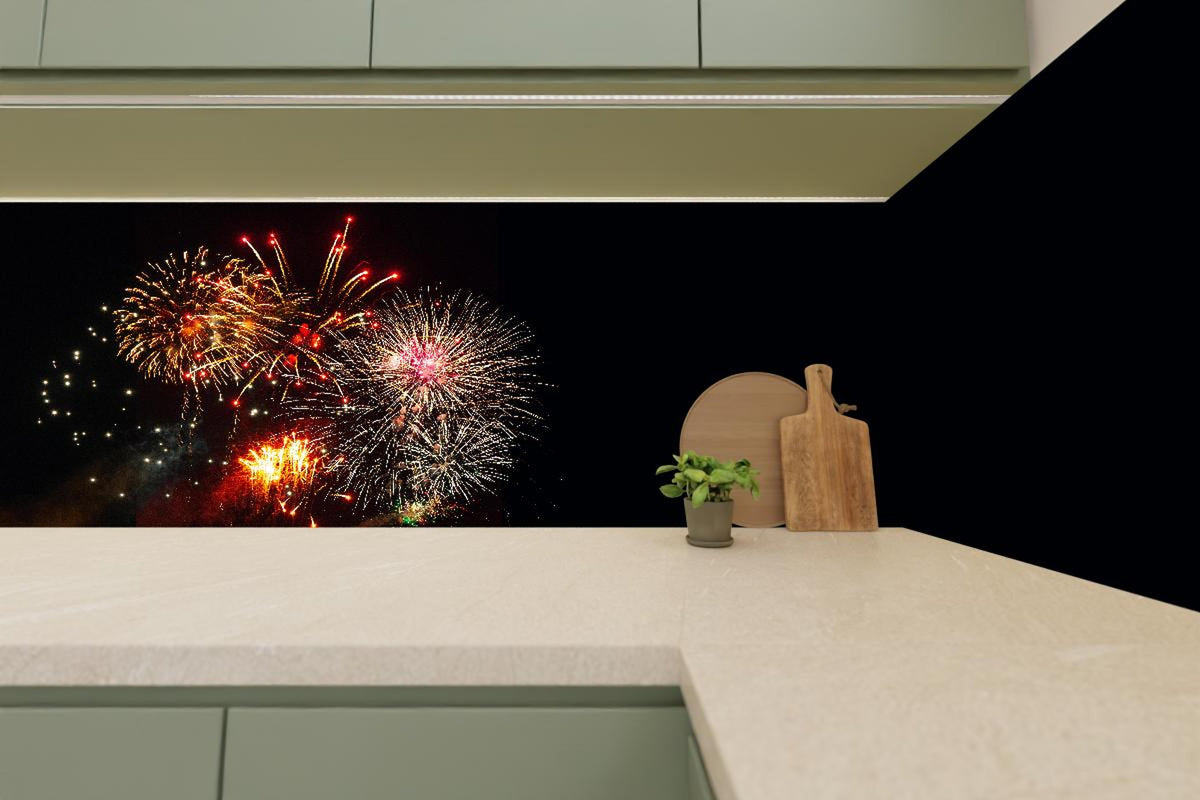 Küchenrückwand - Spektakuläres Neujahrsfeuerwerk in Nacht