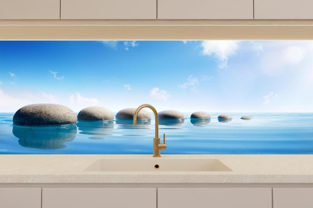 Küchenrückwand - Steinreihe auf Wasser