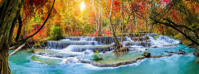 Küchenrückwand - Wasserfall im Wald Thailand Nationalparks
