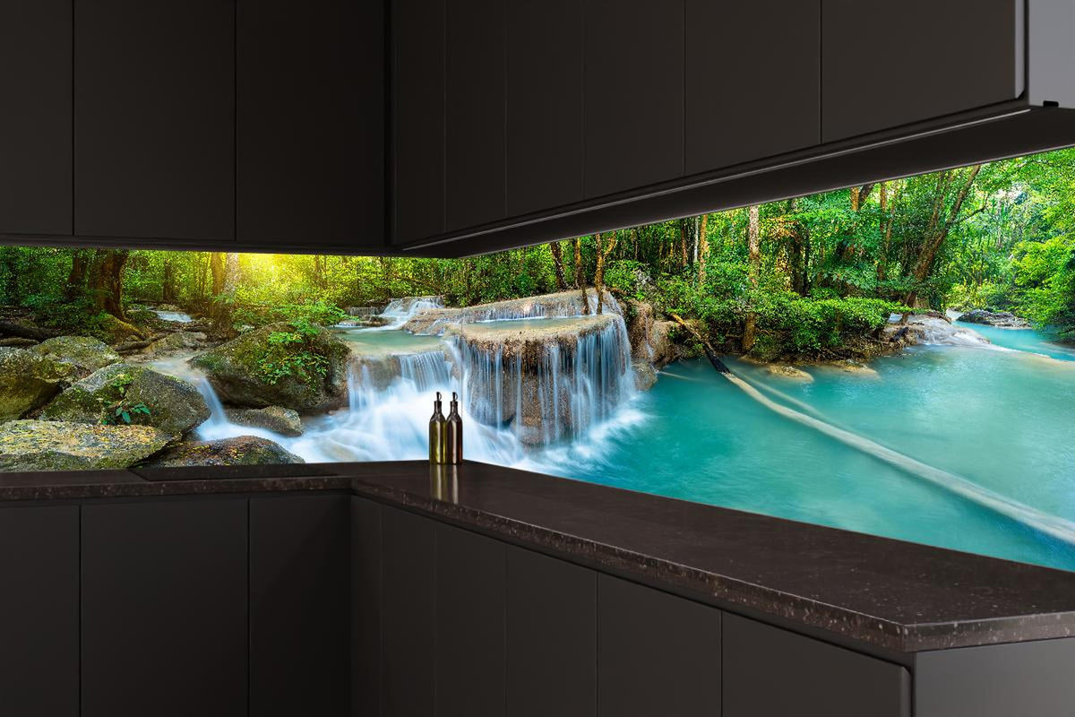 Küchenrückwand - Wasserfall im Wald von Thailand
