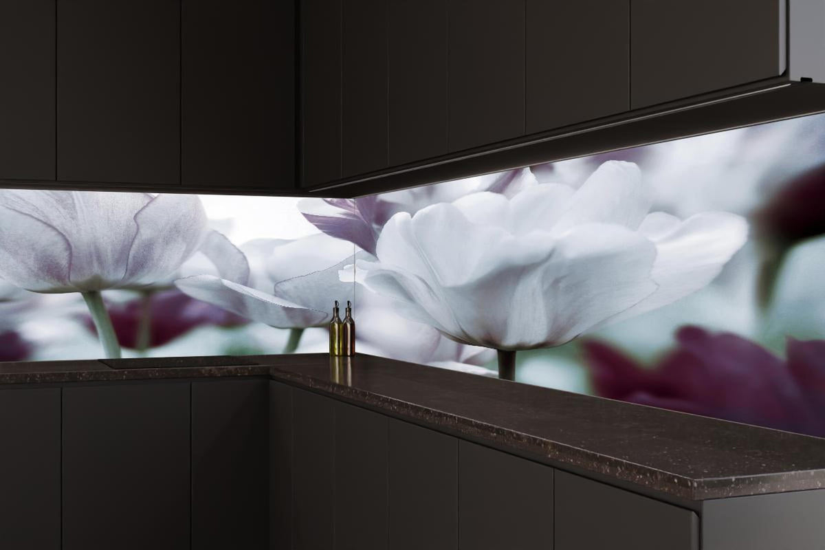 Küchenrückwand - Weiße Tulpen