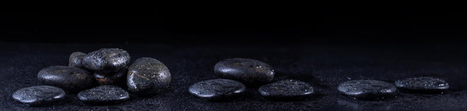 Küchenrückwand - Zen - Schwarze Steine