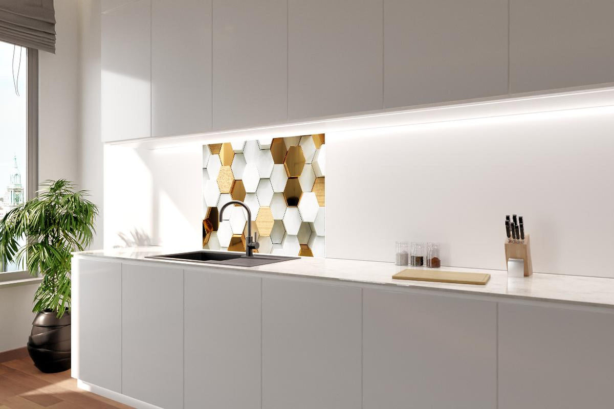 Spritzschutz - Eleganter weißer Hintergrund mit goldenen Hexagonen