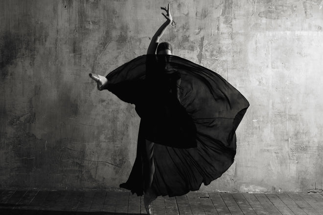 Duschrückwand - Ballerina im Ballsaal