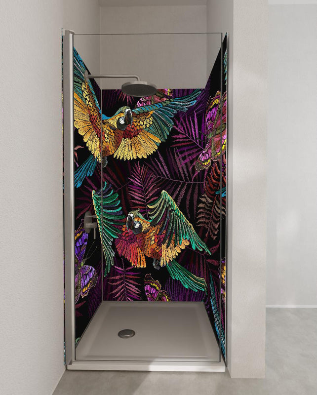 Duschrückwand - Exotisches Paradies mit Ara und Schmetterling