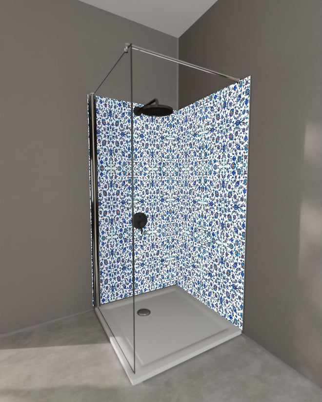 Duschrückwand - Kachel-Mosaik mit Blumen in Blau-Weiß