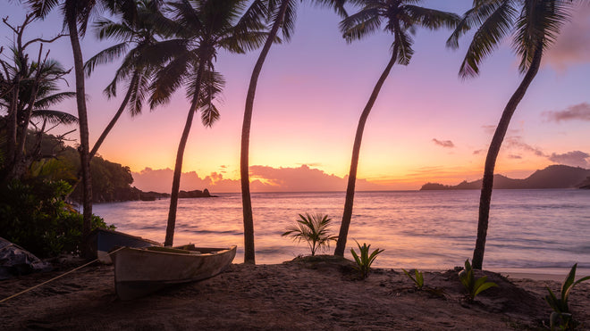 Duschrückwand - Sonnenuntergang am Strand Anse Takamaka