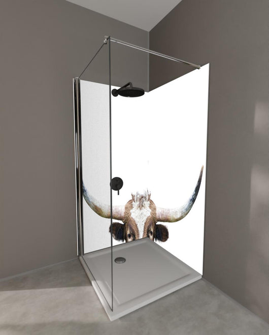 Duschrückwand - Spähende Longhorn-Kuh