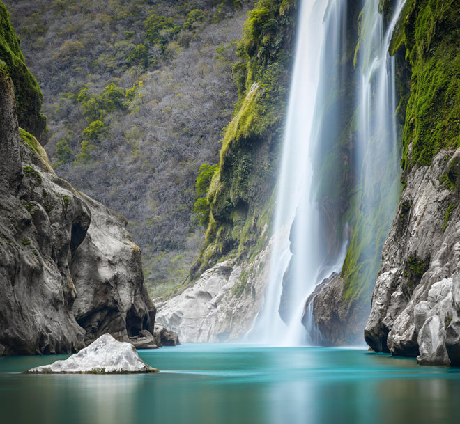 Duschrückwand - Tamul-Wasserfall am Fluss Tampaon