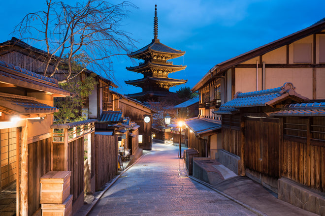 Duschrückwand - Yasaka-Pagode bei Nacht in Kyoto