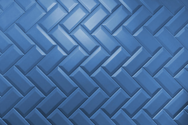 Duschrückwand - phantomblaue matte Keramikfliesen