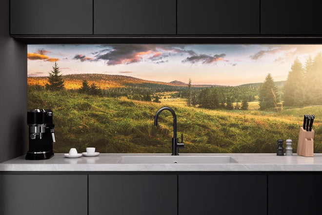 Küchenrückwand - Abendlicher Berg Luzný - Tschechien
