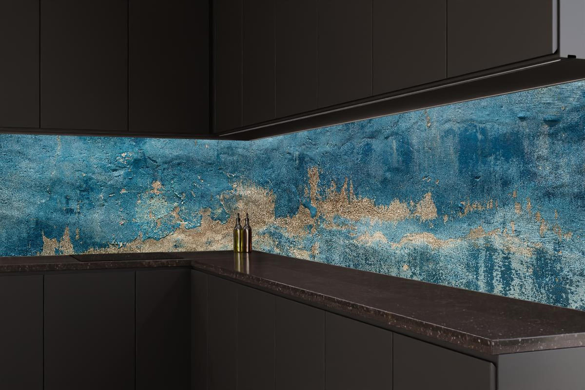 Küchenrückwand - Alte Wand mit kaputtem Putz