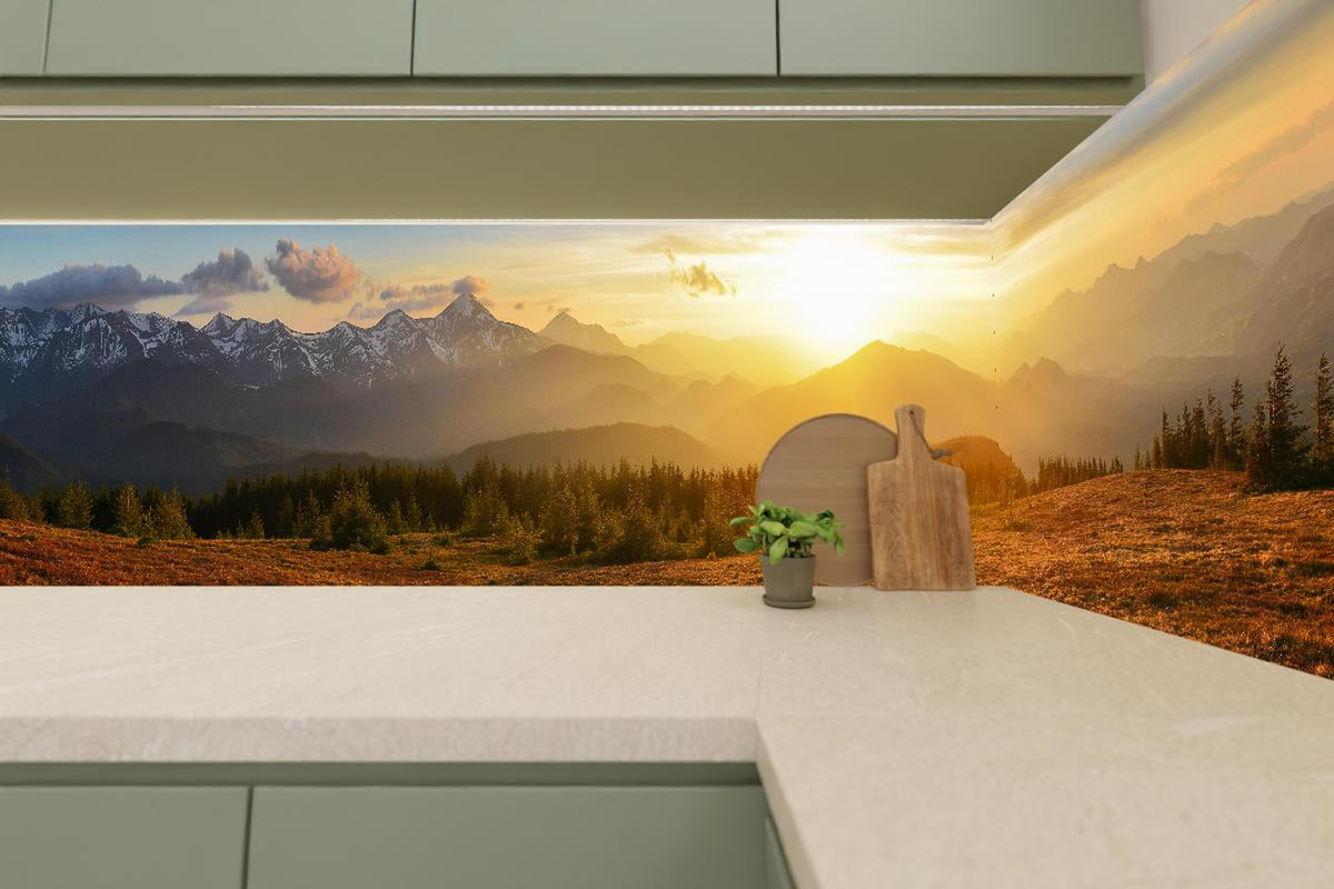 Küchenrückwand - Berge im Sonnenuntergang
