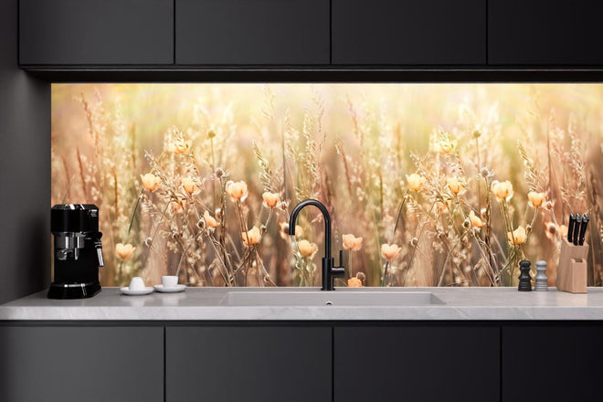 Küchenrückwand - Blumenfeld mit Sonnenstrahlen
