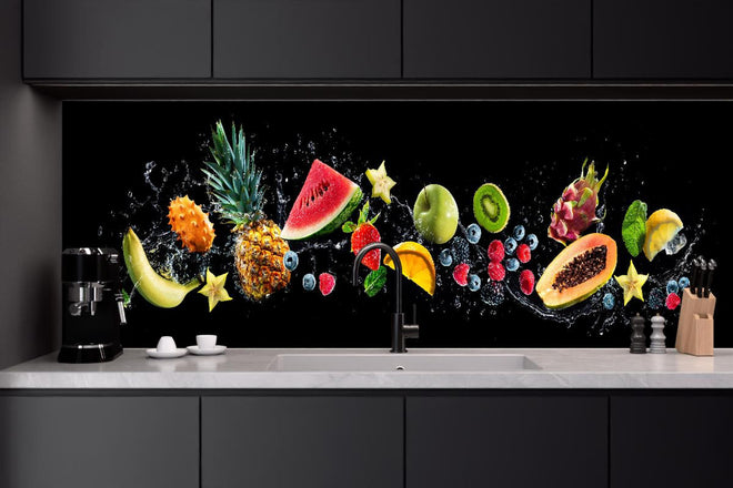 Küchenrückwand - Bunte Früchte mit Wasserspritzern