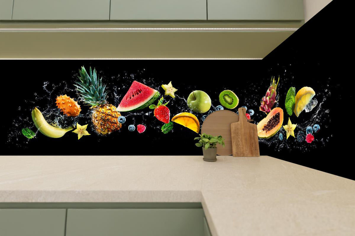 Küchenrückwand - Bunte Früchte mit Wasserspritzern