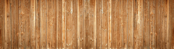 Küchenrückwand - Dünne vertikale Holzplatten