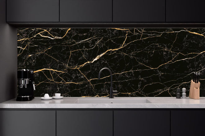 Küchenrückwand - Edler Schwarzer Marmor mit Goldadern