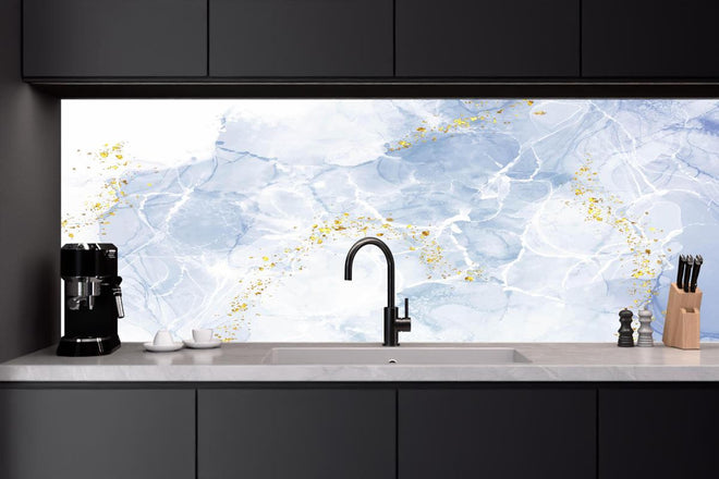 Küchenrückwand - Eisiges Blau mit Goldakzenten