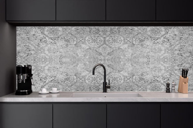 Küchenrückwand - Elegantes Grau-Weiß Ornament Design