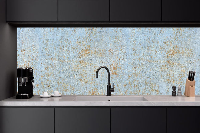 Küchenrückwand - Farbflocken auf rostigem Metallblech