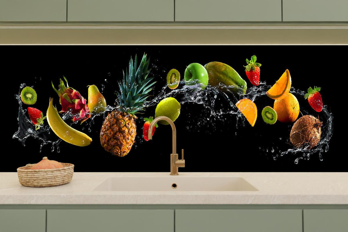 Küchenrückwand - Früchte mit Wasserspritzern