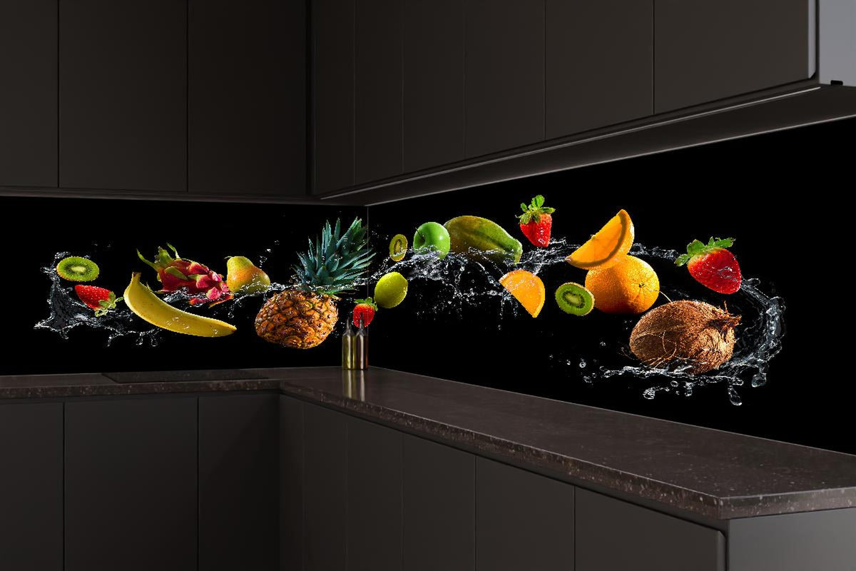 Küchenrückwand - Früchte mit Wasserspritzern