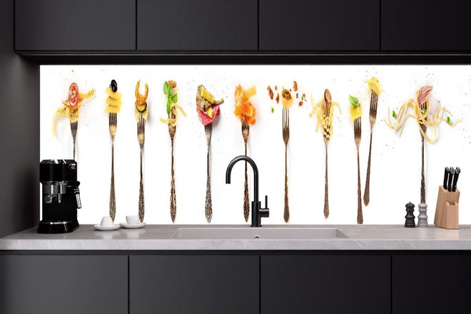 Küchenrückwand - Gabeln mit Italienischer Pasta Essen