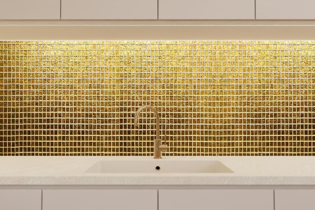 Küchenrückwand - Goldenes Fliesenmuster