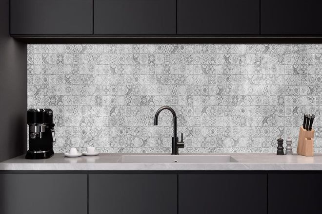 Küchenrückwand - Graues weißes Mosaikmotiv