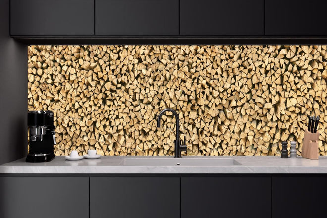 Küchenrückwand - Großer Haufen Holzscheite