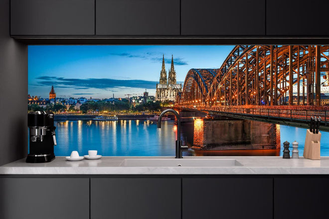 Küchenrückwand - Kölner Dom und Hohenzollernbrücke bei Nacht