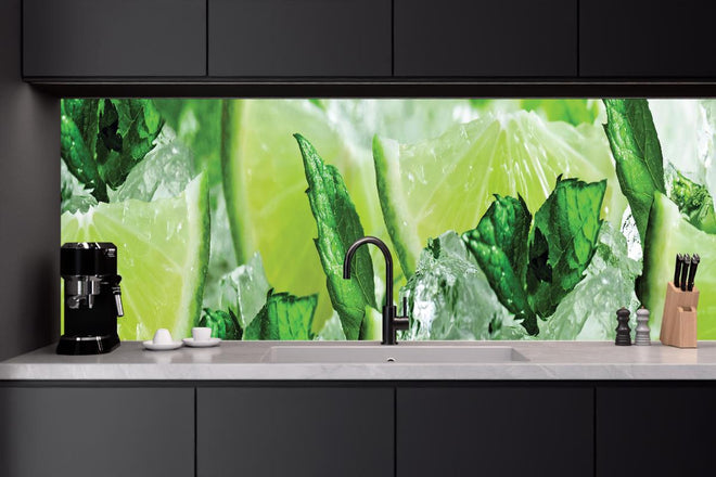 Küchenrückwand - Limette und Minzblätter mit Eis