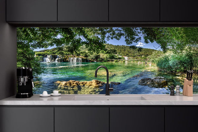 Küchenrückwand - Mediterraner Wasserfall