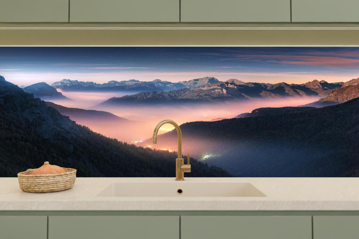 Küchenrückwand - Nebliger Blick auf Dolomiten